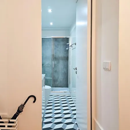 Bright And Cozy Loft In The Center פורטו